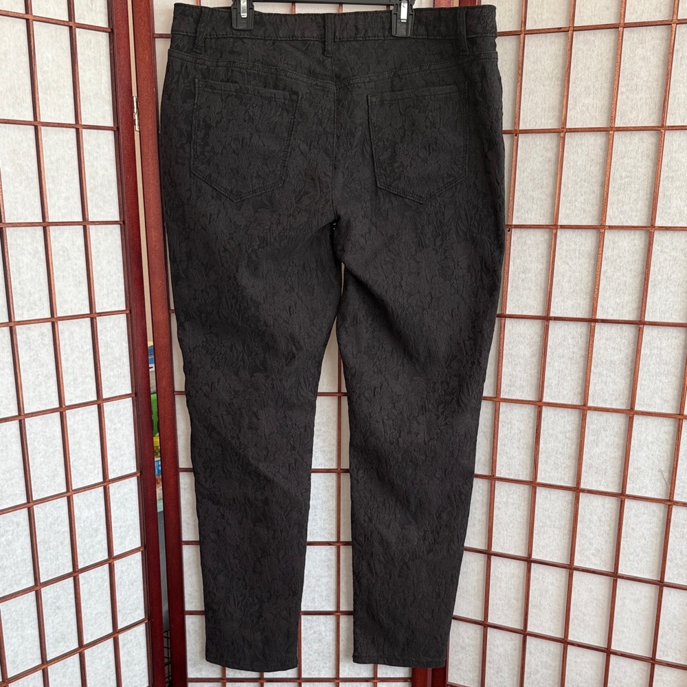 Simply Vera Vera Wang Black Textured Jeans, size 14 - Picture 6 of 11